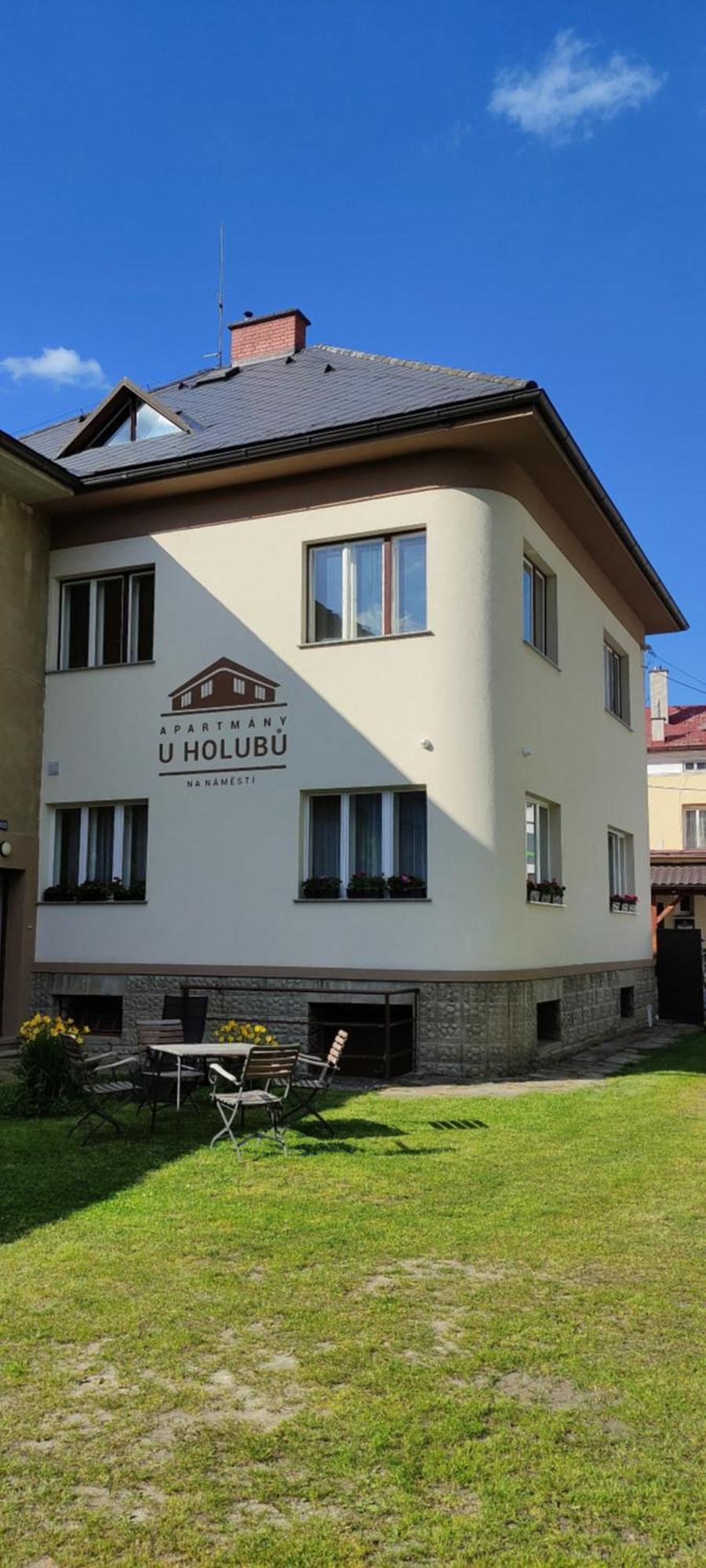 U Holubu Na Namesti *