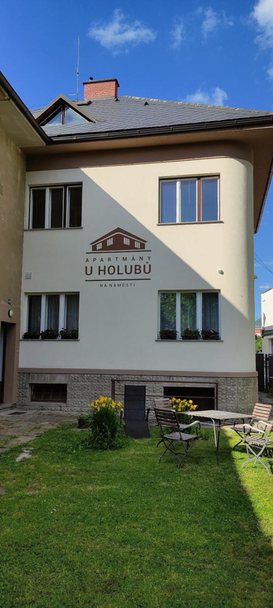 U Holubu Na Namesti Apartment
